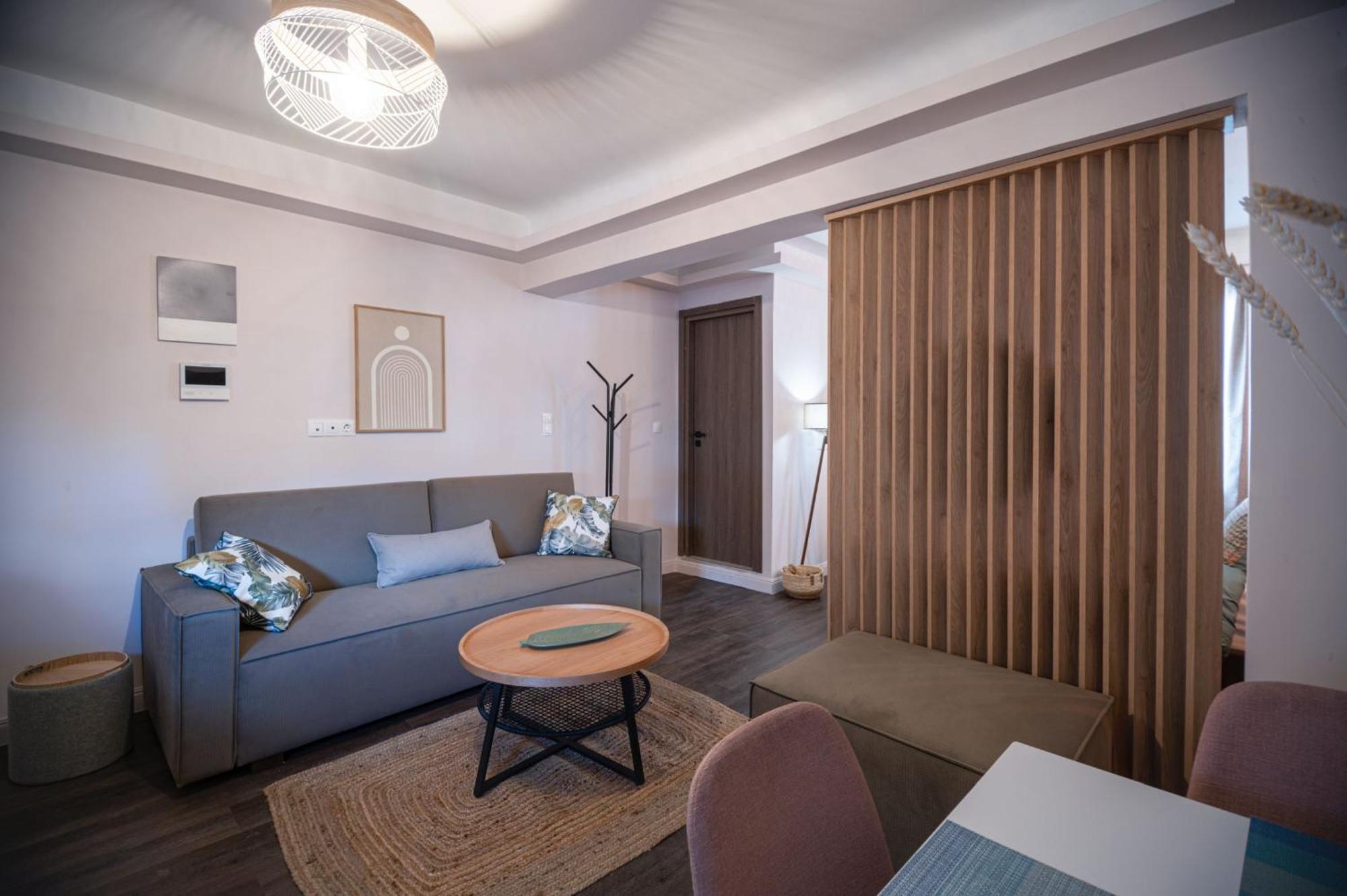 Niki Athens Suites - Urban Apartment In Athens Center Екстериор снимка