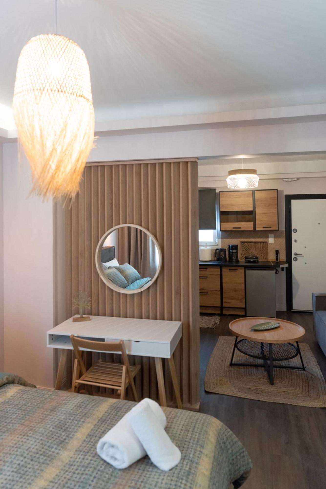 Niki Athens Suites - Urban Apartment In Athens Center Екстериор снимка